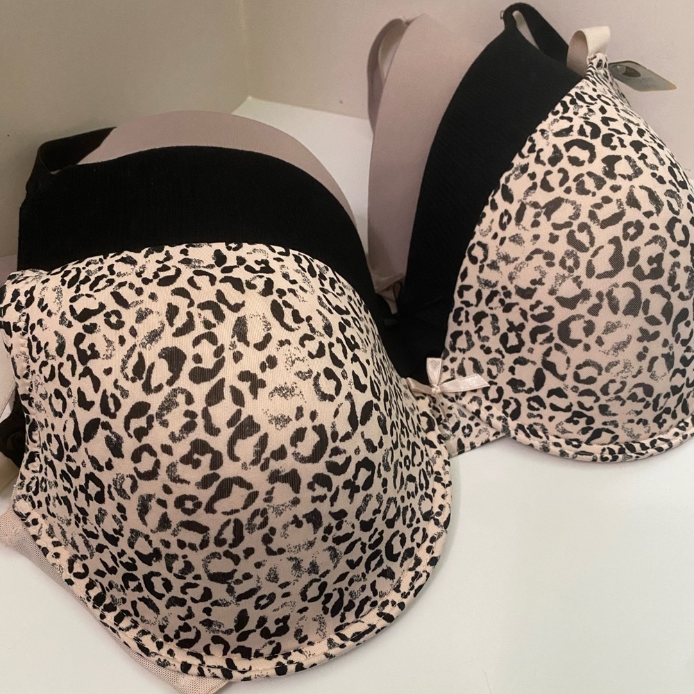 Three Pack 40D Adrienne Vittadini Underwire Molded Cup Bra